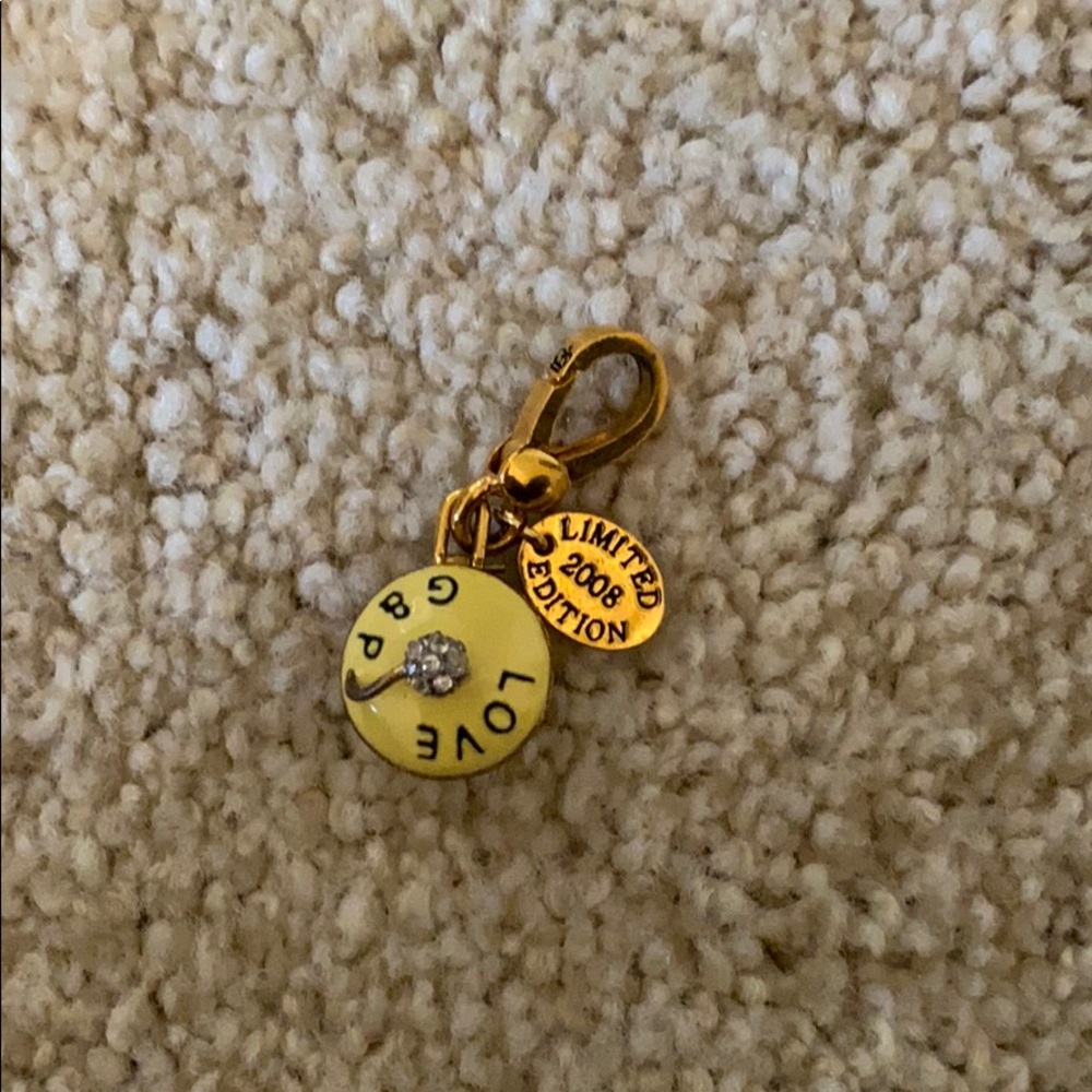 Cupcake charm
